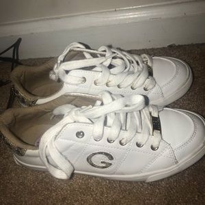 Guess low top sneakers
